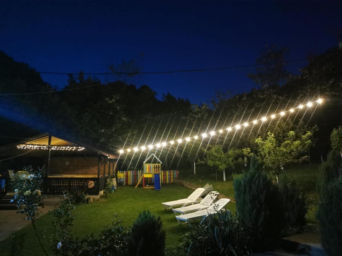 Отель Casa Noastra Оршова Экстерьер фото