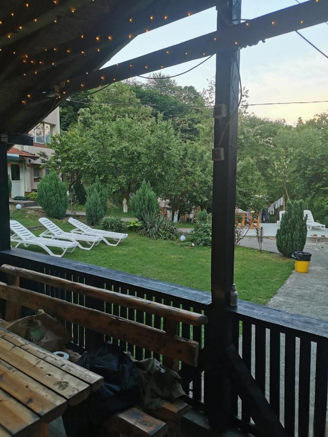 Отель Casa Noastra Оршова Экстерьер фото