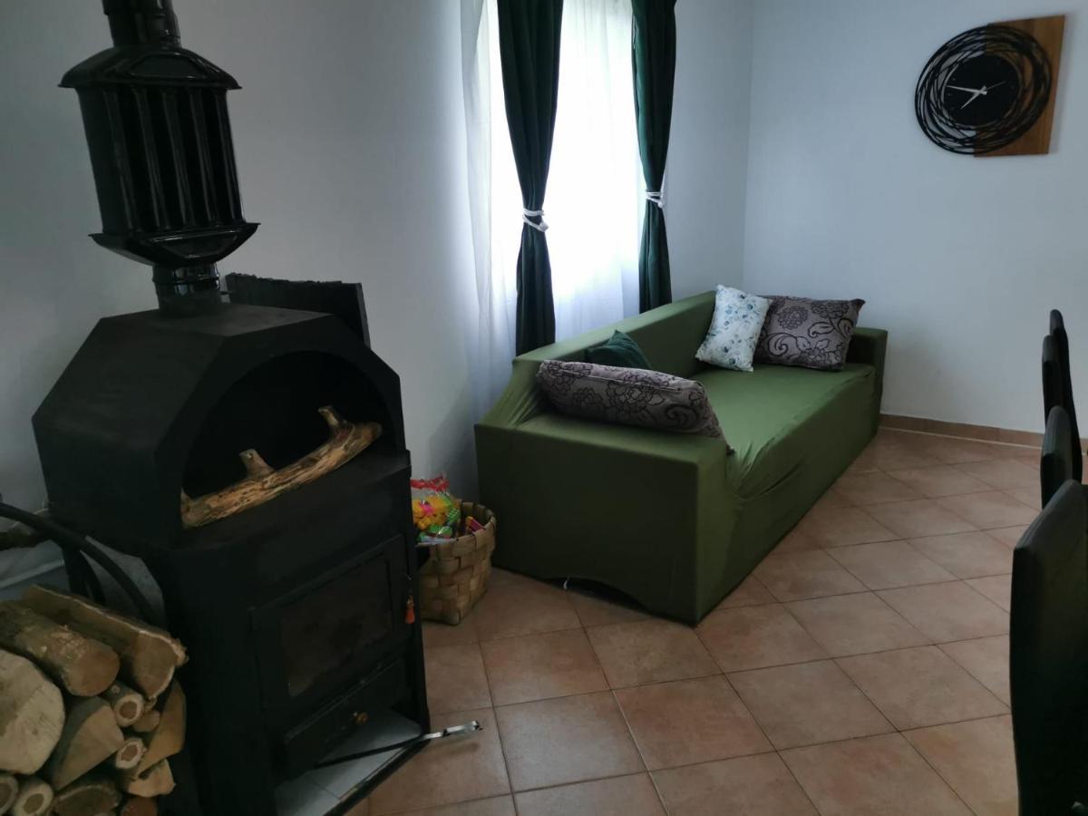 Отель Casa Noastra Оршова Экстерьер фото